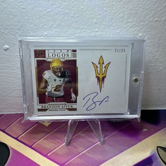 2020 National Treasures Collegiate Brandon Aiyuk On Card Auto /25 Team Logos - Picture 1 of 10